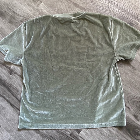 VS Pink Crop Velvet Top - Picture 4 of 4